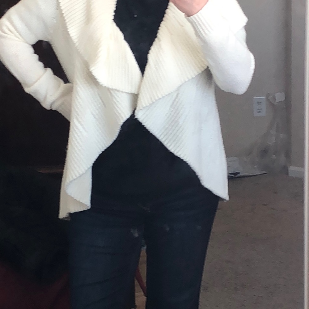 Beautiful cream cardigan